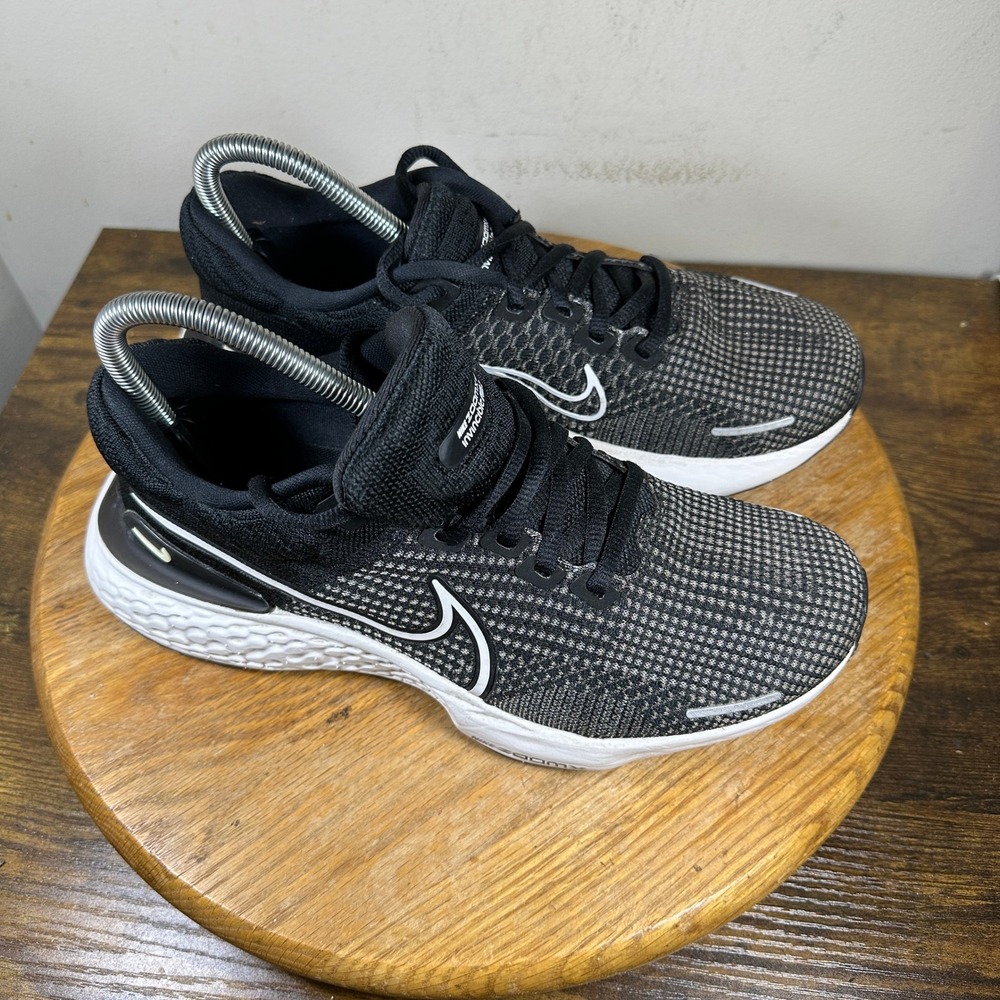 Nike ZoomX Invincible Run Flyknit 2 Mens 7.5 Black White Running DH5425-001